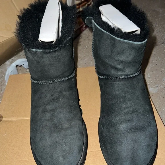 Ugg boots - Picture 3 of 4